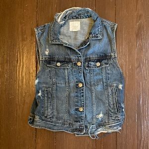 American eagle distressed denim vest size small